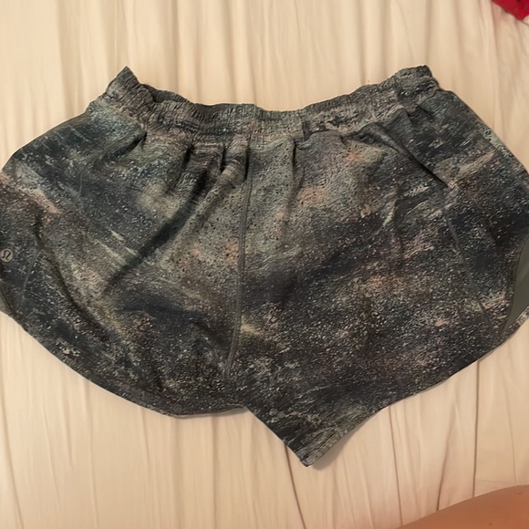 HOTTY HOT LULULEMON SHORTS - Picture 2 of 6